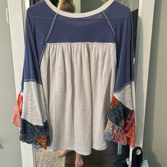 EUC Free People Blouse-size LARGE - Picture 4 of 6